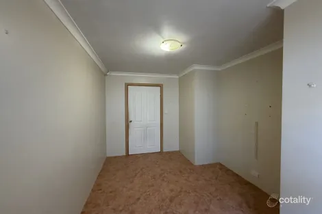 Property photo of 4 Jardee Close Dianella WA 6059