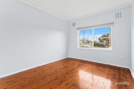 2 Montgomery Ave, Warrawong, NSW 2502