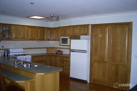 Property photo of 8 Kasie Place St Clair NSW 2759