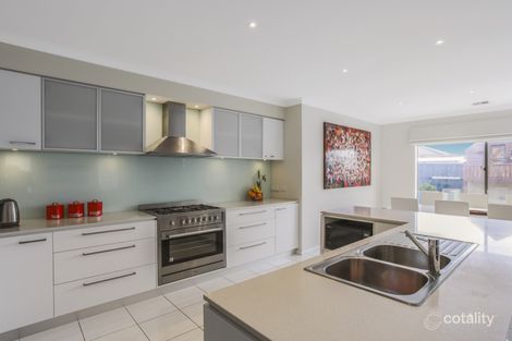 Property photo of 71 The Esplanade Narre Warren South VIC 3805