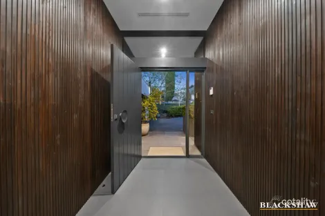 Property photo of 60 Jansz Crescent Griffith ACT 2603