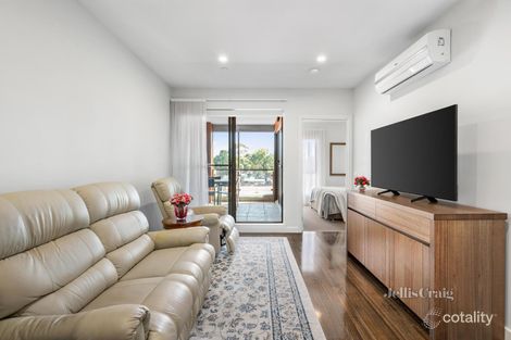 Property photo of 213/211 Mt Dandenong Road Croydon VIC 3136