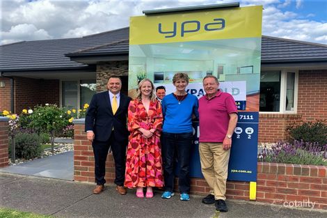 Property photo of 17 Coach House Drive Attwood VIC 3049