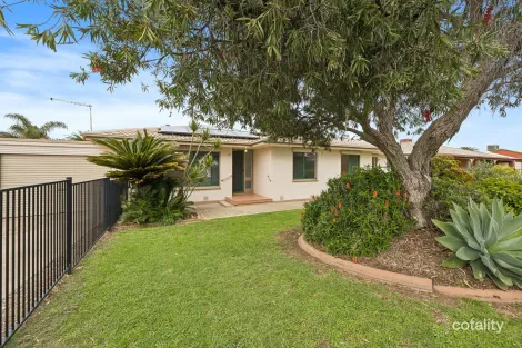 10 Gayundah Cres, O'Sullivan Beach, SA 5166