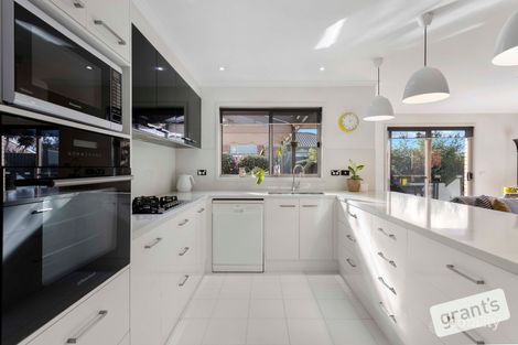 Property photo of 5 Hansen Court Narre Warren VIC 3805