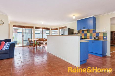 Property photo of 15 Parkstone Vista Cranbourne VIC 3977