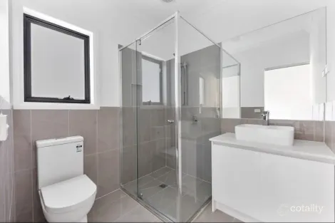 Property photo of 33 Fitzpatrick Circuit Kalkallo VIC 3064