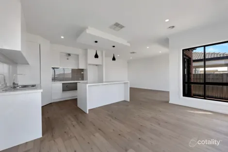 Property photo of 33 Fitzpatrick Circuit Kalkallo VIC 3064