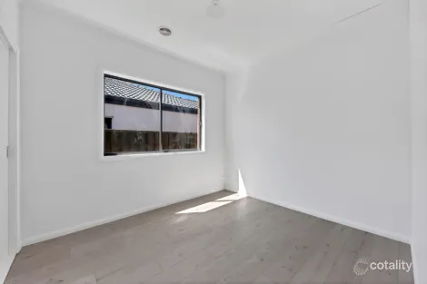 Property photo of 33 Fitzpatrick Circuit Kalkallo VIC 3064