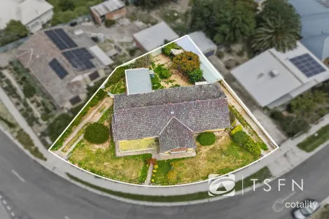 Property photo of 2 McMillan Street Kennington VIC 3550