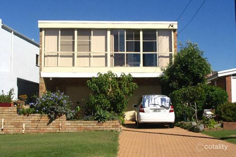 8 Robertson Rd, North Curl Curl, NSW 2099