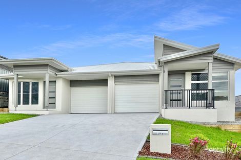 Property photo of 2/4 Goadsby Street Cameron Park NSW 2285