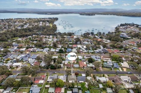 15 Tarwarri Rd, Summerland Point, NSW 2259