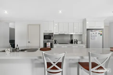 Property photo of 23 Red Emperor Way Lammermoor QLD 4703