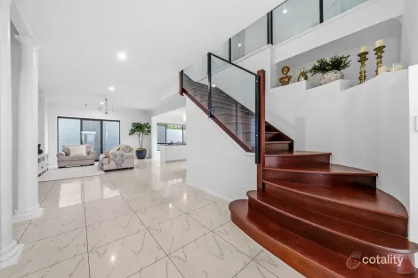 Property photo of 16 Temoe Rise Pacific Pines QLD 4211