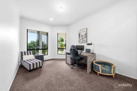 Property photo of 16 Temoe Rise Pacific Pines QLD 4211
