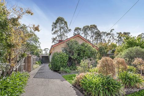 Property photo of 25 Songbird Avenue Chirnside Park VIC 3116