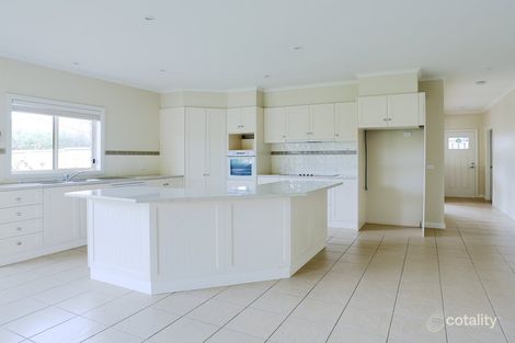 Property photo of 8 Cambridge Drive Mansfield VIC 3722