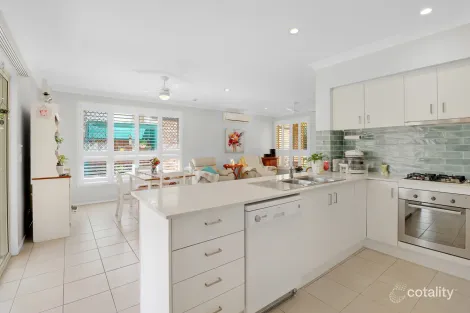 Property photo of 9 Whitsunday Drive Pacific Paradise QLD 4564