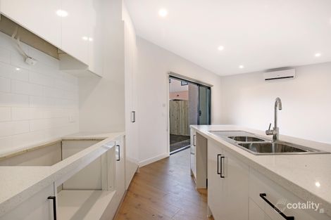 Property photo of 1 Mullavey Place Werribee VIC 3030
