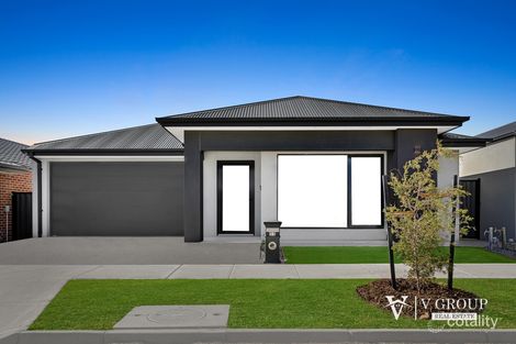 11 Spreading Rd, Mickleham, VIC 3064