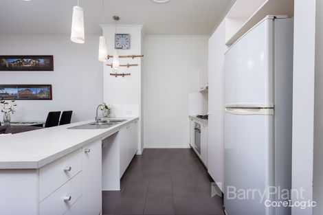 Property photo of 2/21 Tom Roberts Parade Point Cook VIC 3030