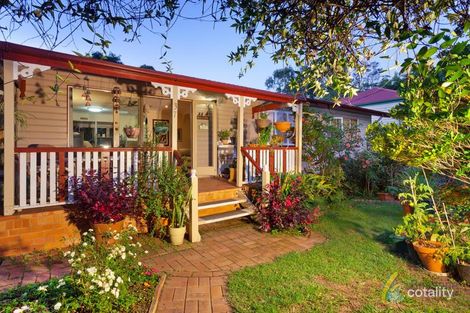 37 Burns Pde, Chapel Hill, QLD 4069