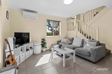 Property photo of 4/9 Figgis Street Kedron QLD 4031