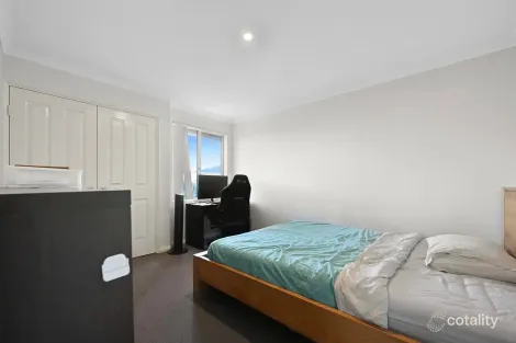 Property photo of 36 Lugger Outlook Glenfield WA 6532