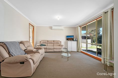 Property photo of 10 Claire Close Pakenham VIC 3810