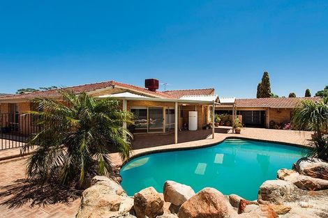 266 Summerlakes Pde, Ballajura, WA 6066