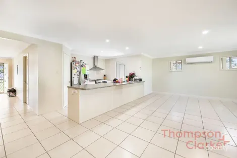 Property photo of 16 Honeysuckle Drive Aberglasslyn NSW 2320