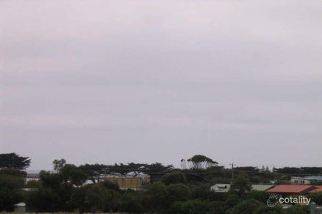 Property photo of 8 Holzer Drive Apollo Bay VIC 3233