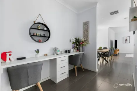 Property photo of 24 Delta Drive Craigieburn VIC 3064