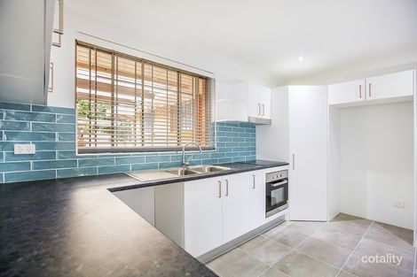 Property photo of 27 Grace Avenue Labrador QLD 4215