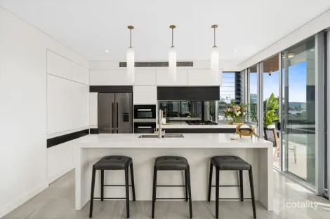 Property photo of 401/7 Lynn Avenue Point Frederick NSW 2250