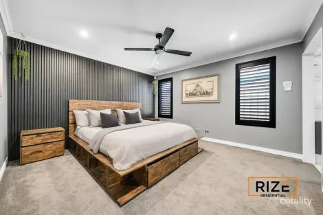 Property photo of 6 Paris Gardens Hocking WA 6065