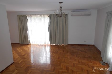 Property photo of 110 Chalcot Drive Endeavour Hills VIC 3802