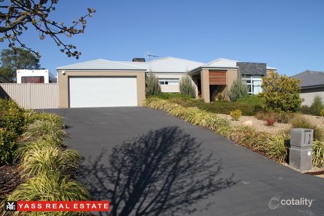 Property photo of 14 McKenna Avenue Yass NSW 2582