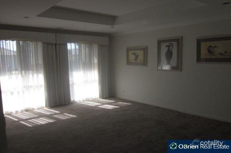 Property photo of 3 Barwon Drive Pakenham VIC 3810