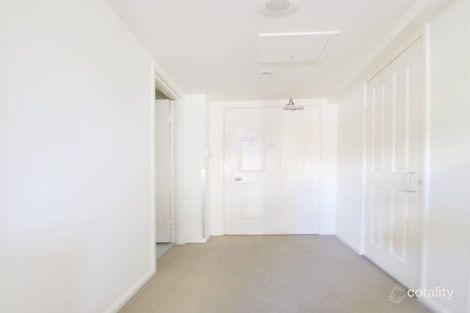 Property photo of 50/85 Deakin Street Kangaroo Point QLD 4169