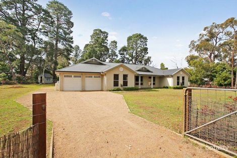 Property photo of 14 Kiandra Crescent Yerrinbool NSW 2575
