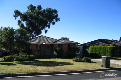 26 Alexandra Cct, St Clair, NSW 2759