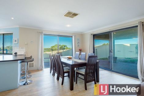 Property photo of 5 Trafalgar Rise Australind WA 6233