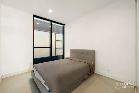 Property photo of 204/427 Hampton Street Hampton VIC 3188