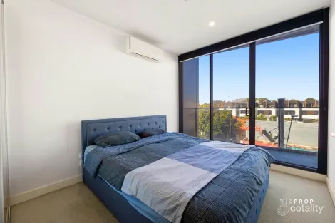 Property photo of 204/427 Hampton Street Hampton VIC 3188
