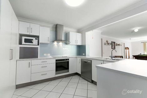 Property photo of 5 Chesterfield Crescent Wellington Point QLD 4160