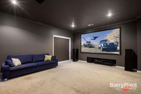 Property photo of 86 Springthorpe Boulevard Macleod VIC 3085