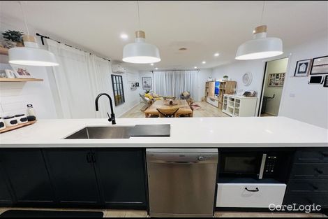 Property photo of 6 Leon Drive Weir Views VIC 3338