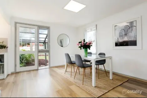 Property photo of 31 Hub Drive Aberfoyle Park SA 5159